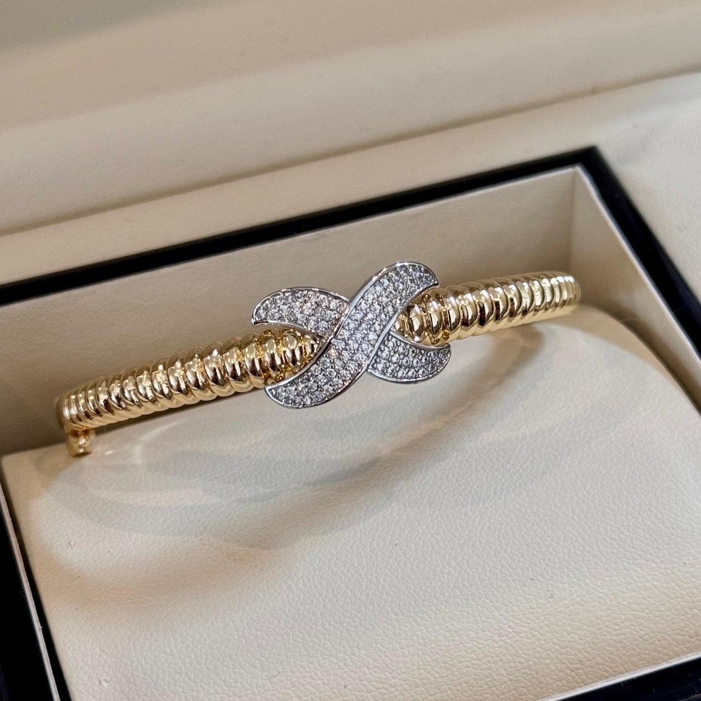 Himo Bangle