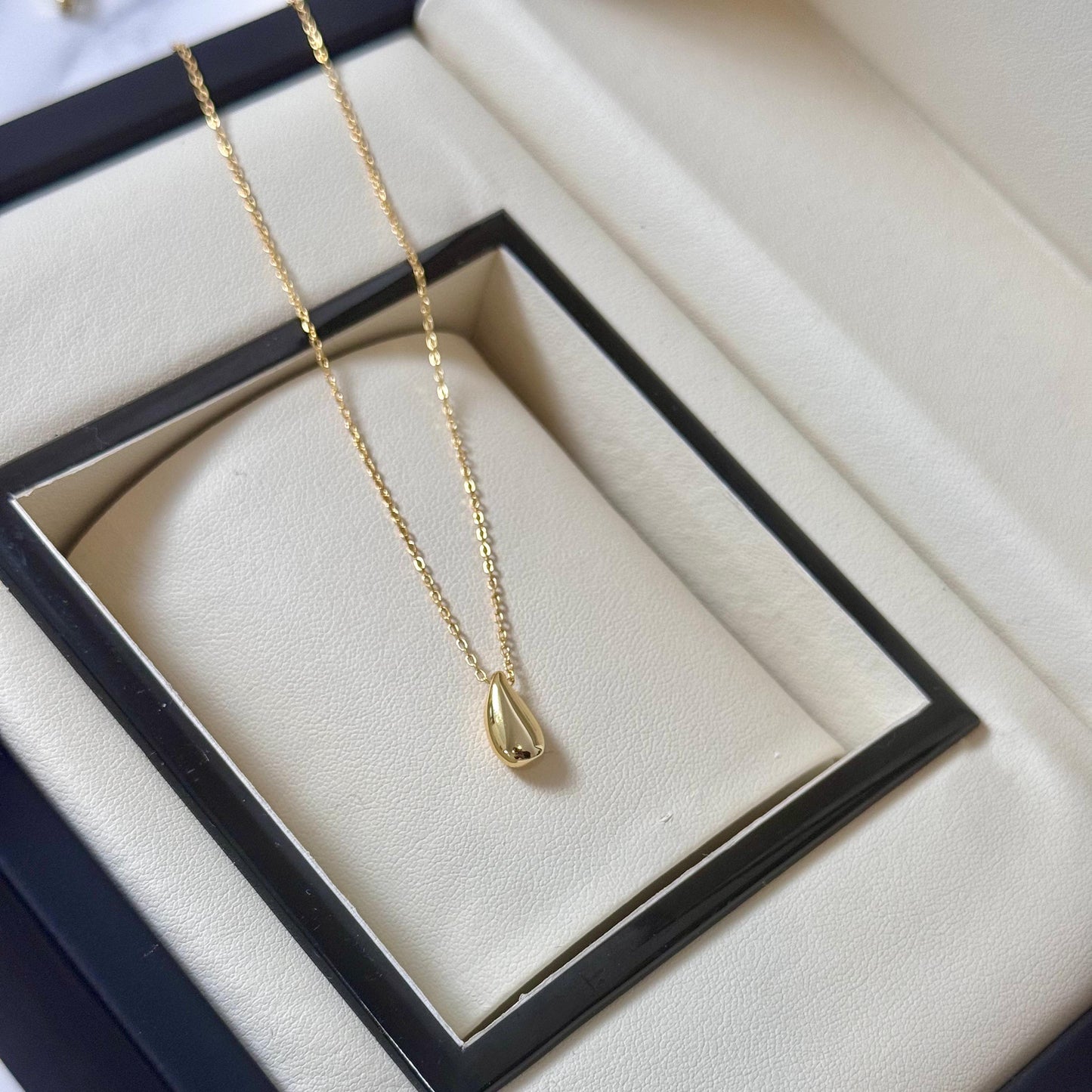 Mini Size Teardrop Necklace