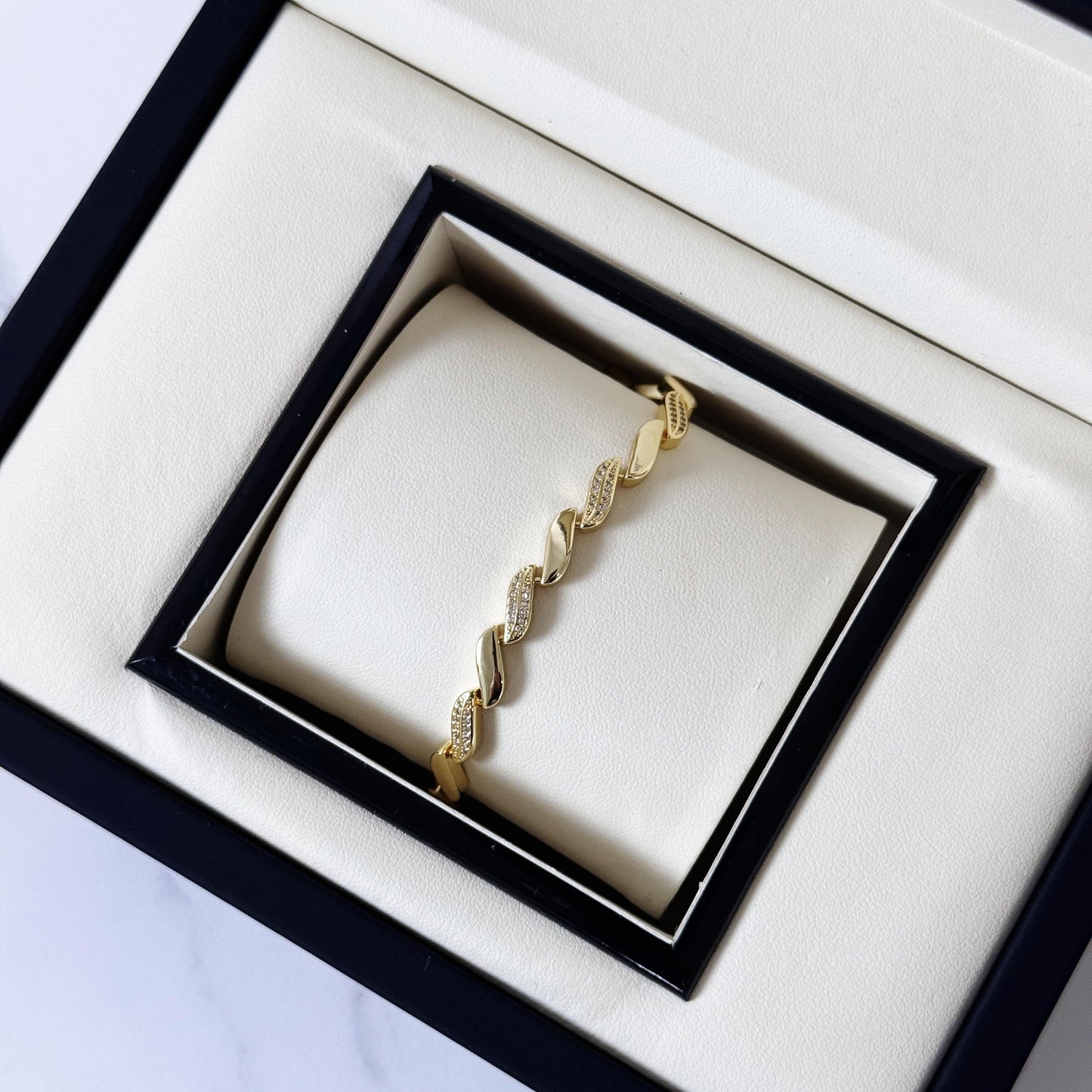 Zee Bracelet