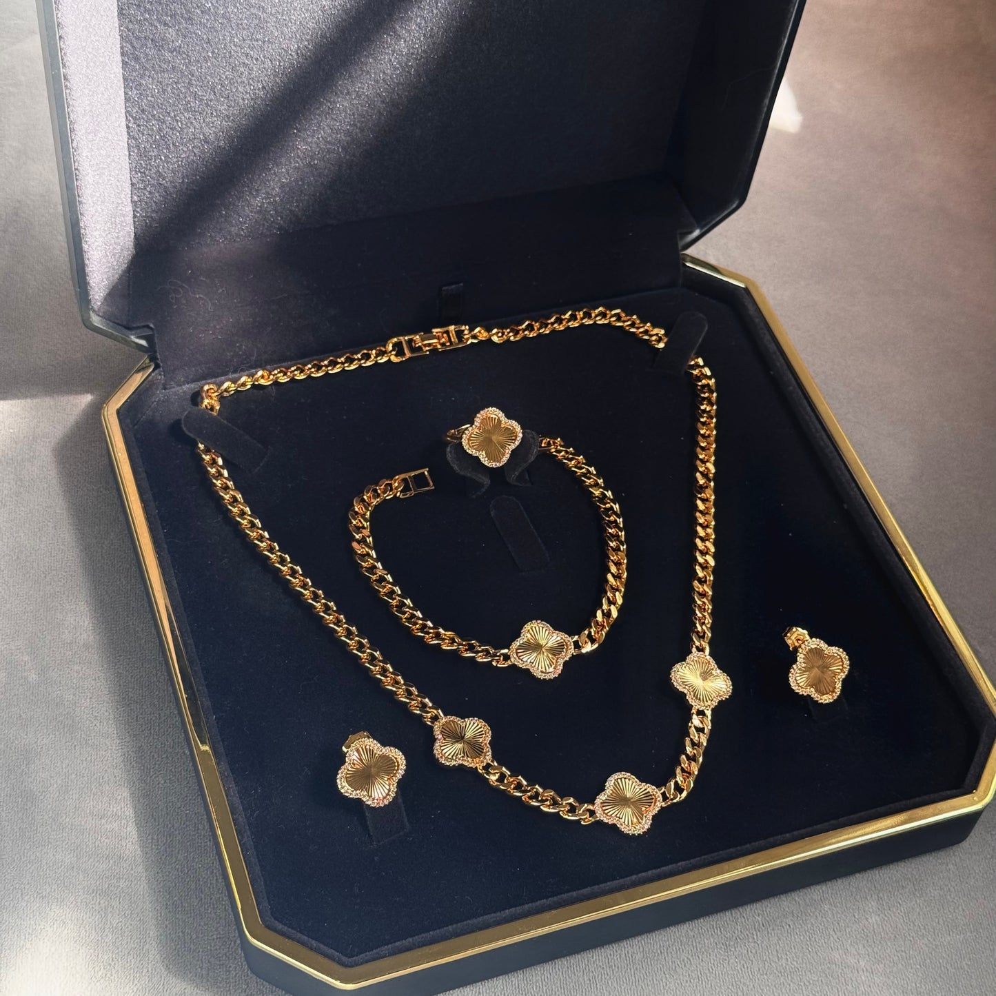 Hadeel Set