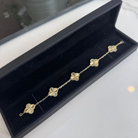 All Gold Clover Bracelet – Premium Gold Plated