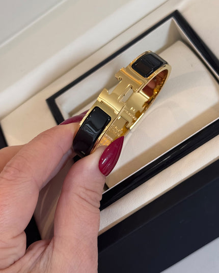 Black Hana Bangle