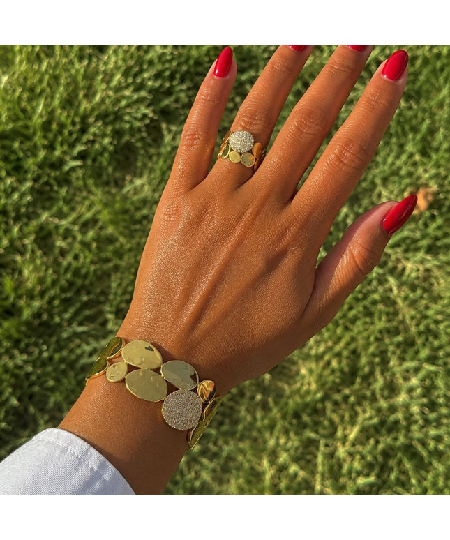 Nada Set With Adjustable Ring