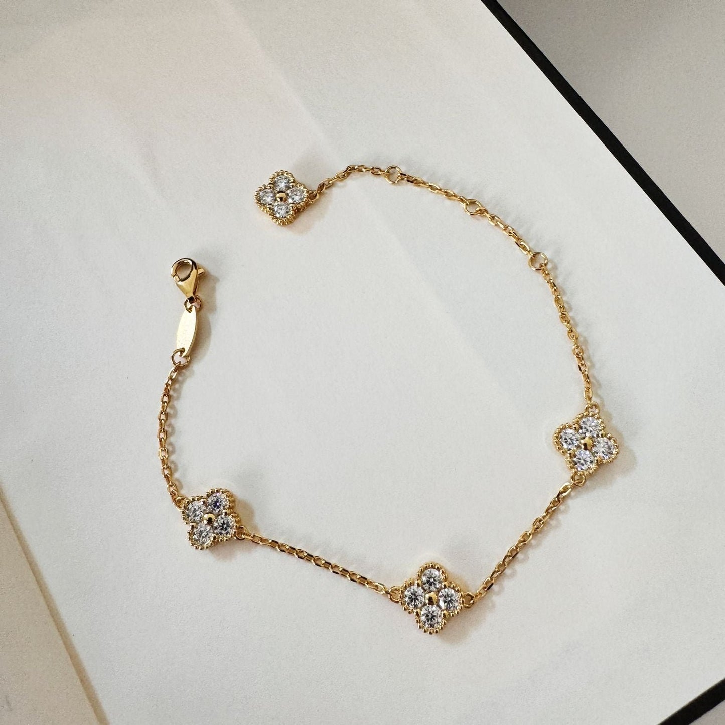 Luna Moissanite Mini Clover Bracelet 