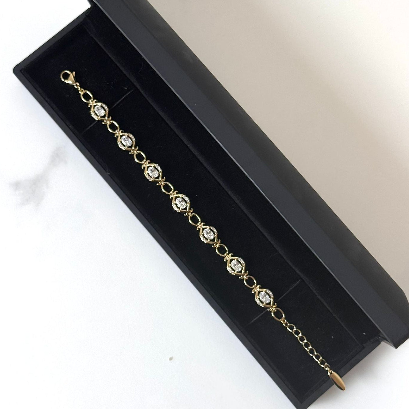 Sama Bracelet – Elegant Gold Plated Design