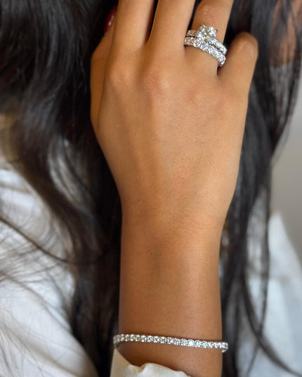 Tennis bracelet