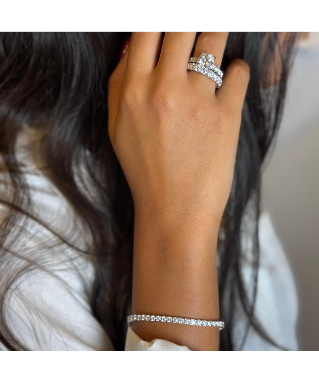 Tennis bracelet